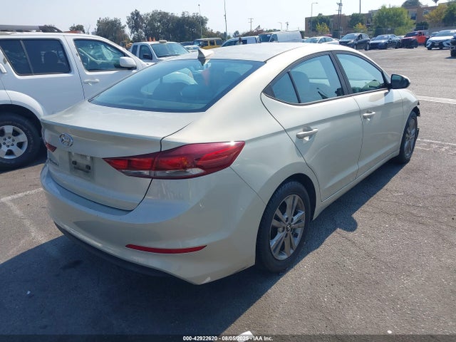 KMHD84LF0HU063942 Hyundai 2017