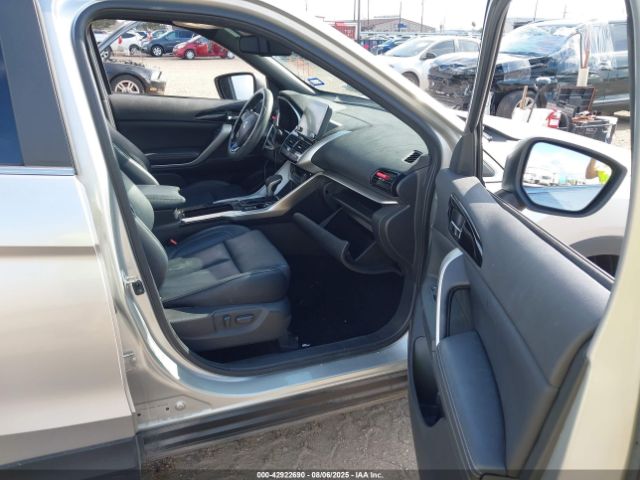 2022 MITSUBISHI ECLIPSE CROSS JA4ATWAAXNZ055560 Photo 4