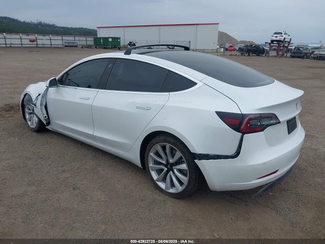 2020 TESLA MODEL 3 5YJ3E1EB3LF807276 Photo 2