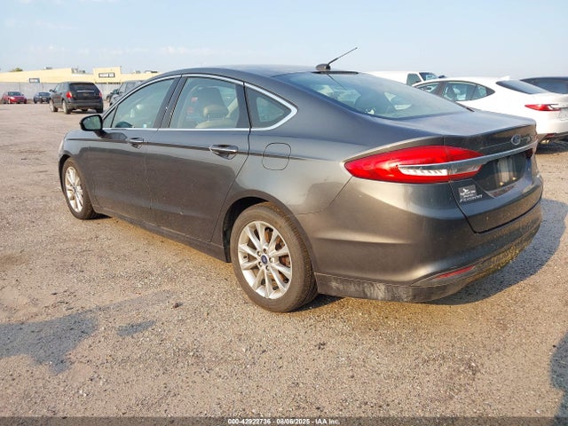 Ford 2017 2017 3FA6P0HD8HR113936 Image 3
