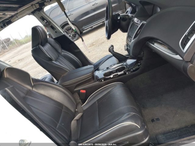 2018 ACURA TLX 19UUB2F5XJA011255 Photo 4