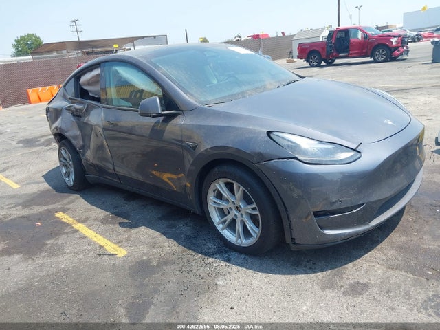 2023 TESLA MODEL Y 7SAYGDEE5PF889936 Photo 0