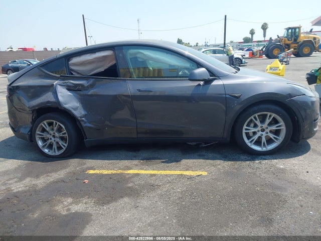 7SAYGDEE5PF889936 Tesla Model Y