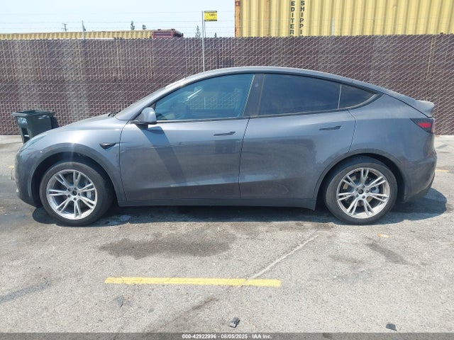 7SAYGDEE5PF889936 Tesla Model Y