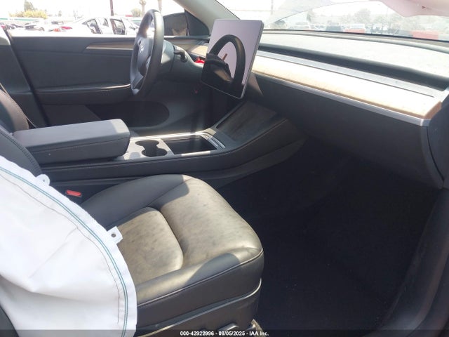2023 TESLA MODEL Y 7SAYGDEE5PF889936 Photo 4