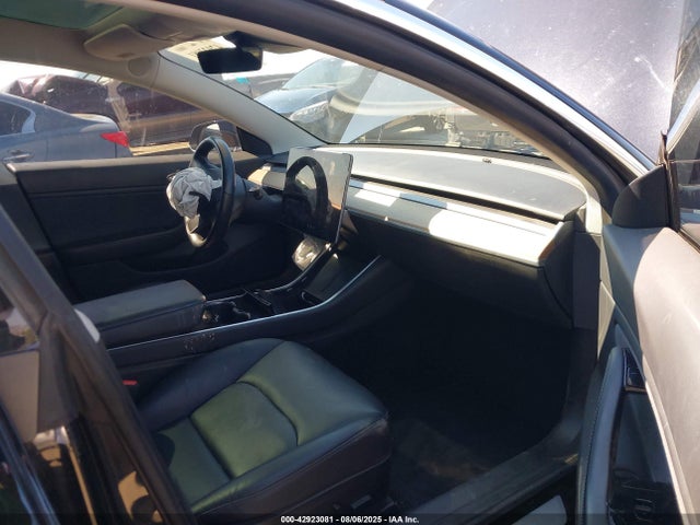 2019 TESLA MODEL 3 5YJ3E1EAXKF306178 Photo 4