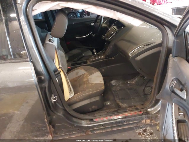 Ford 2016 2016 1FADP3L95GL344575 Image 5