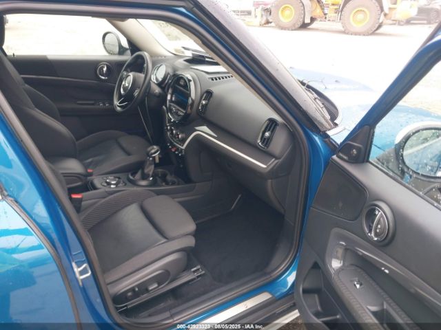 2018 MINI COUNTRYMAN WMZYT3C30J3D99836 Photo 4