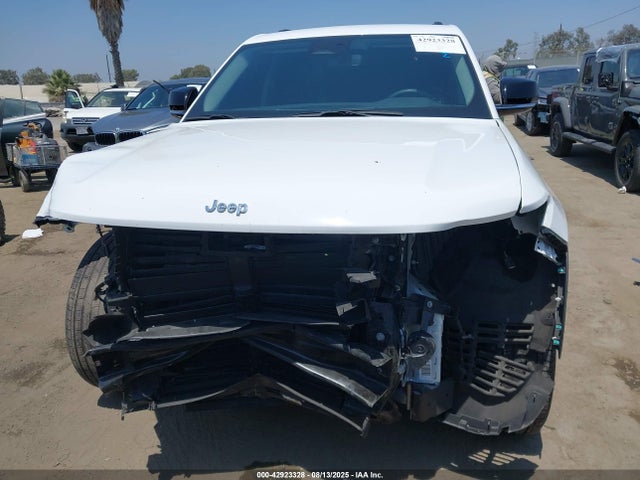 Jeep Grand Cherokee 2023 1C4RJGBG4PC648618 Image 13