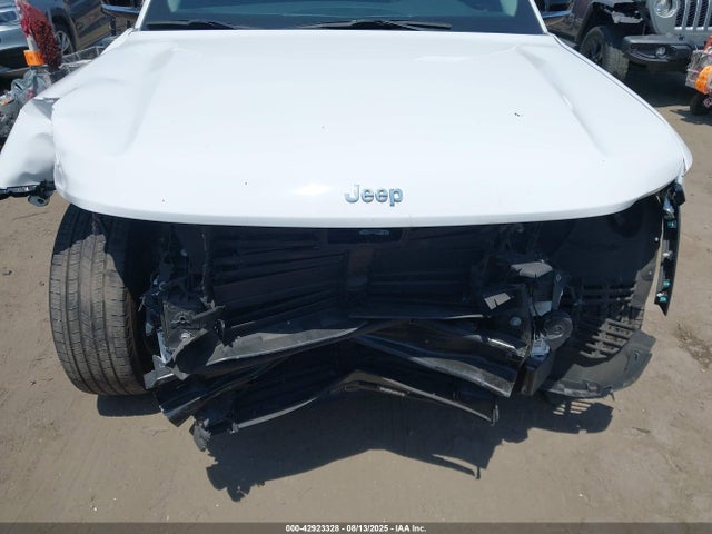 Jeep Grand Cherokee 2023 1C4RJGBG4PC648618 Image 6