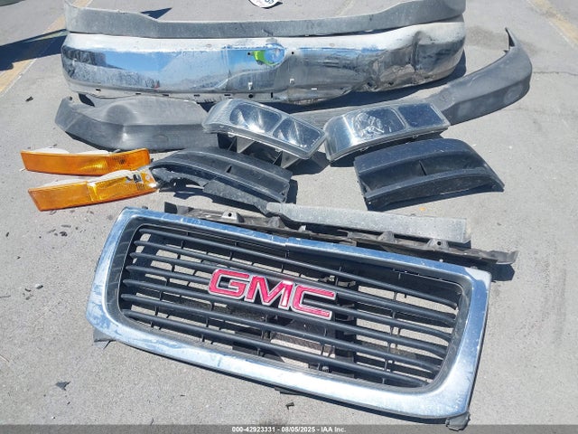 GMC l96 - flexible fuel engine, iron 2019 1GTW7AFG7K1219762 Image 12