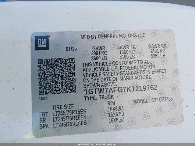 GMC l96 - flexible fuel engine, iron 2019 1GTW7AFG7K1219762 Image 9