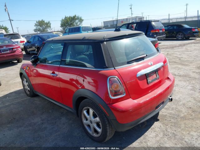 2009 MINI COOPER WMWMF33509TW77258 Photo 2