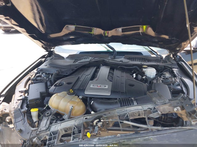 Ford 5.0l 4v premium fuel 2018 1FA6P8CF0J5159633 Image 10