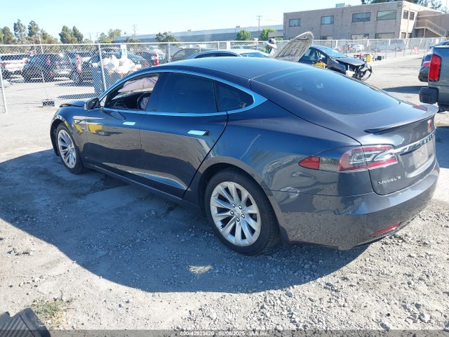 2016 TESLA MODEL S 5YJSA1E17GF153760 Photo 2