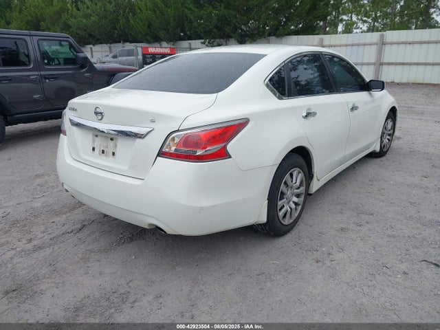 1N4AL3AP4FN352346 Nissan 2015