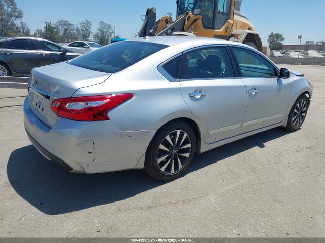 1N4AL3AP5GC171186 Nissan 2016