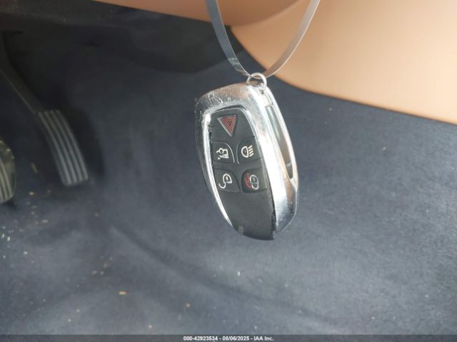 2011 JAGUAR XJ SAJWA2GB4BLV14124 Photo 10