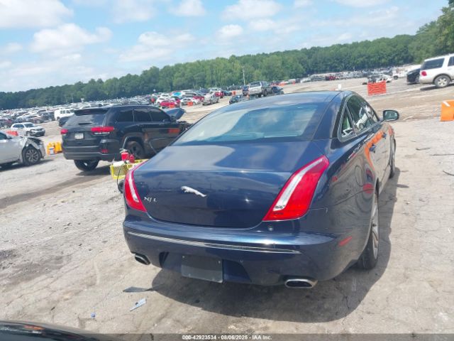 2011 JAGUAR XJ SAJWA2GB4BLV14124 Photo 3