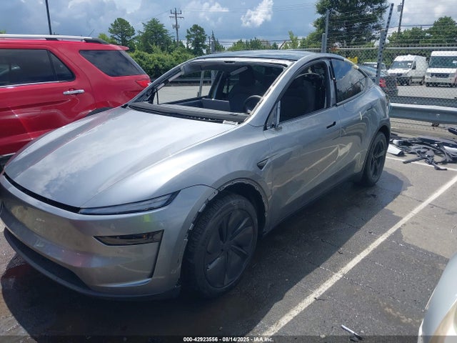 2026 TESLA MODEL Y 7SAYGDEE4TA389676 Photo 5