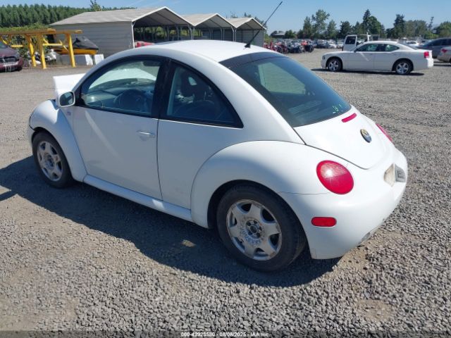 2001 VOLKSWAGEN NEW BEETLE 3VWDC21C71M413235 Photo 2