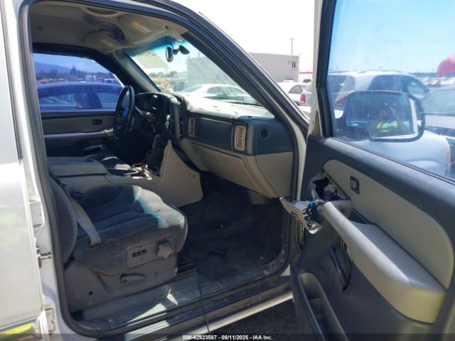 2000 GMC YUKON XL 1500 3GKFK16T0YG172746 Photo 4