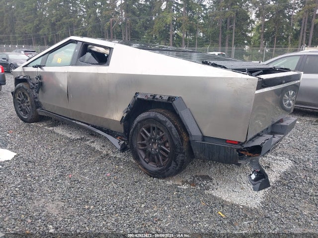 2024 TESLA CYBERTRUCK 7G2CEHEE6RA042814 Photo 2