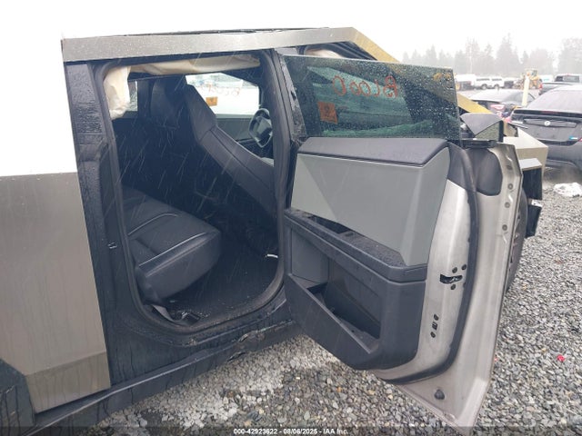 2024 TESLA CYBERTRUCK 7G2CEHEE6RA042814 Photo 7