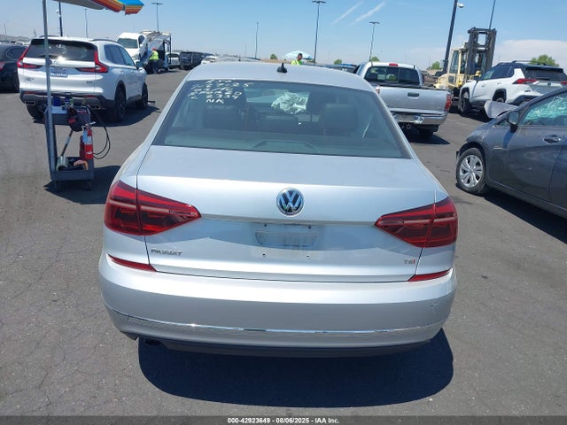 Volkswagen 2019 2019 1VWLA7A37KC012334 Image 16