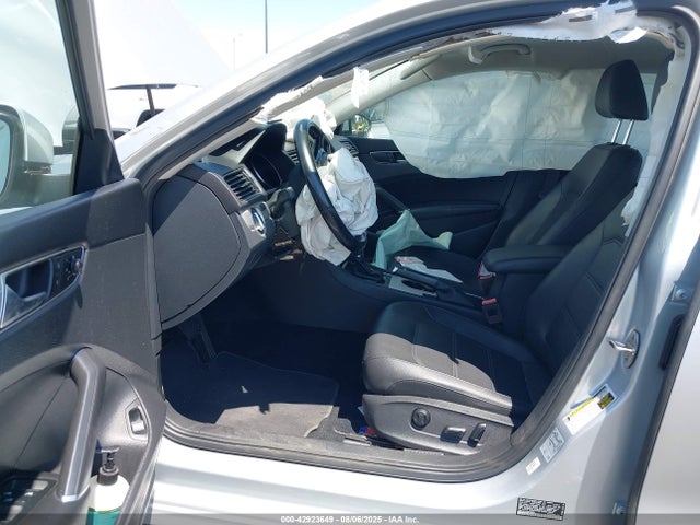 Volkswagen 2019 2019 1VWLA7A37KC012334 Image 5