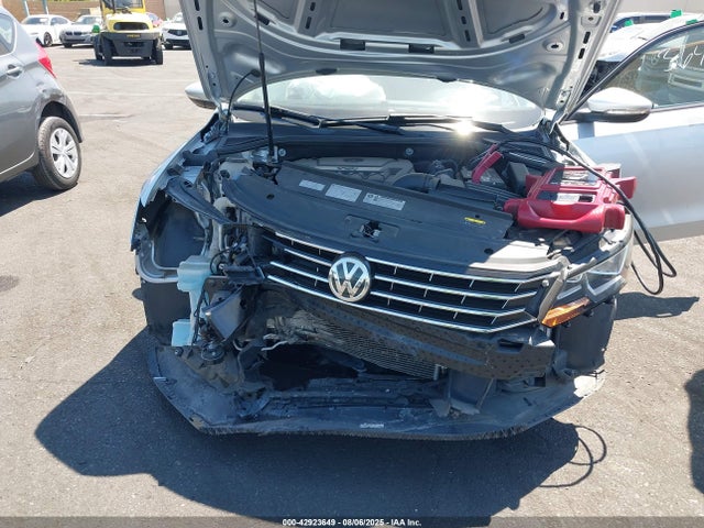 Volkswagen 2019 2019 1VWLA7A37KC012334 Image 6