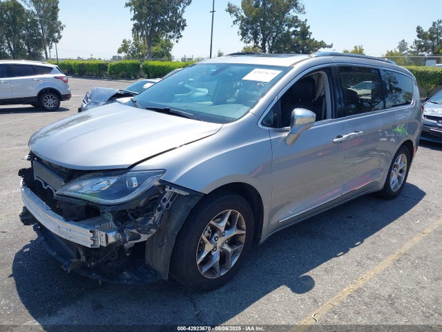 Chrysler 2019 2019 2C4RC1GG2KR655423 Image 2