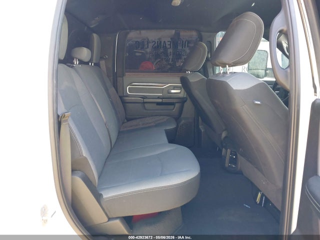 Auction sale of the 2022 Ram 3500 Big Horn  4x4 8' Box, vin: 3C63RRHL4NG276715, lot number: 42923672