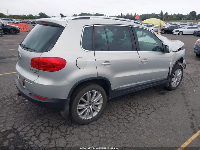 WVGBV3AX6EW587831 Volkswagen 2014