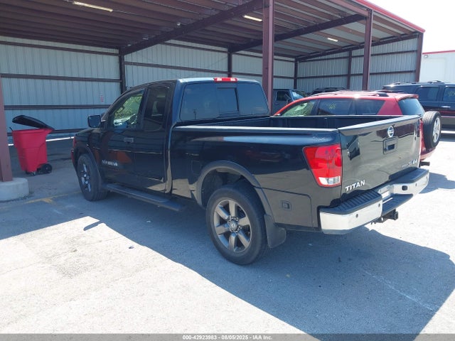 Nissan Titan 2015 1N6BA0CC4FN510775 Image 3