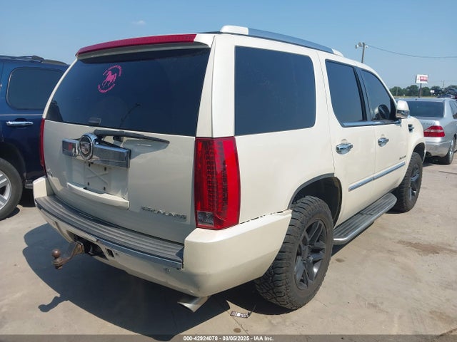 2010 CADILLAC ESCALADE 1GYUKBEF8AR286742 Photo 3