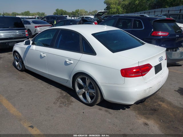 2011 AUDI A4 WAUAFAFL6BN043139 Photo 2
