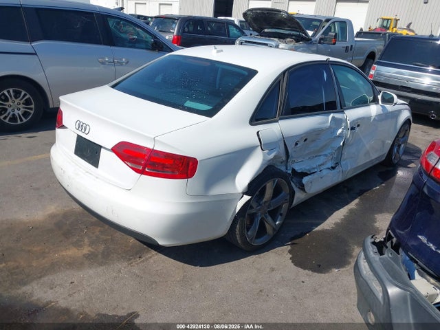 2011 AUDI A4 WAUAFAFL6BN043139 Photo 3