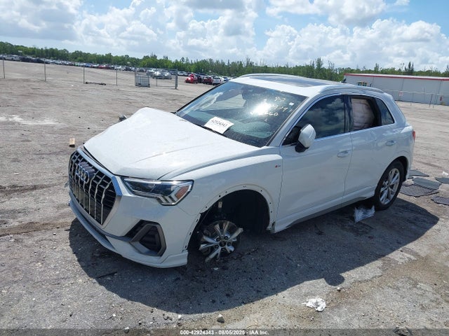 2022 AUDI Q3 WA1EECF31N1095660 Photo 1
