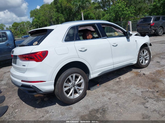 2022 AUDI Q3 WA1EECF31N1095660 Photo 3