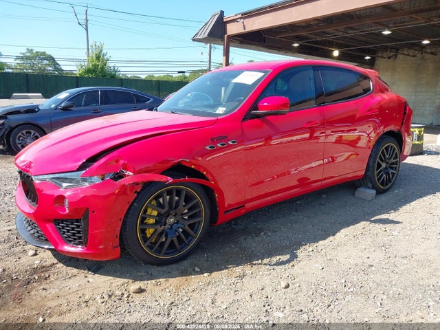 Продажа на аукционе авто 2022 Maserati Levante Tributo, vin: ZN661YUS8NX382129, номер лота: 42924429