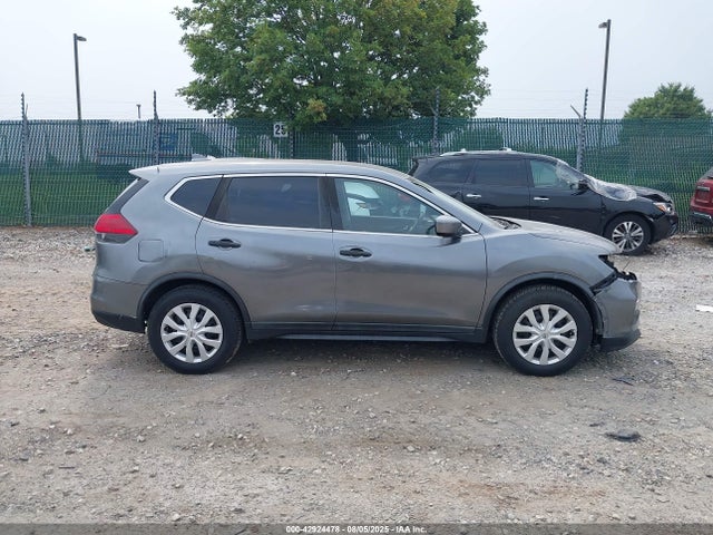 Nissan 2017 2017 KNMAT2MTXHP515862 Image 13