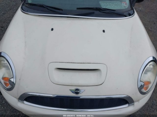 2010 MINI COOPER S CLUBMAN WMWMM3C5XATP75868 Photo 9