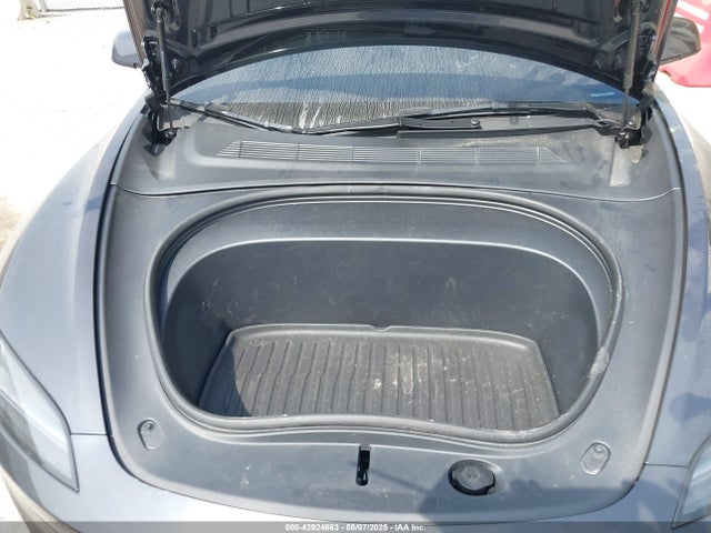 2025 TESLA MODEL 3 5YJ3E1EA8SF978000 Photo 9