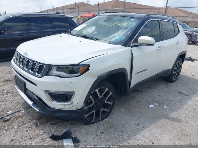 Jeep Compass 2018 3C4NJDCBXJT401731 Image 2
