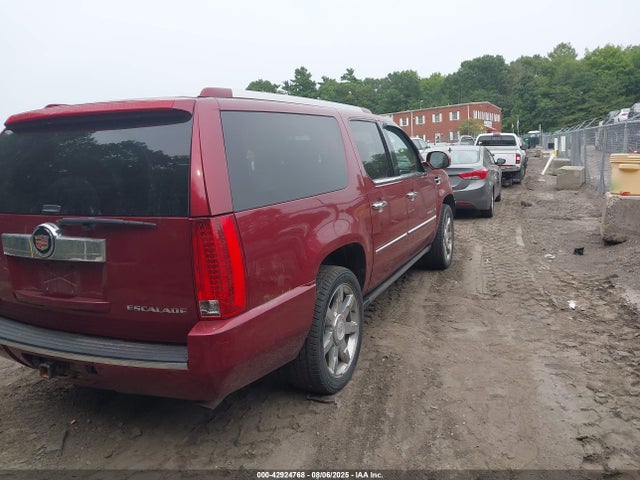 2011 CADILLAC ESCALADE ESV 1GYS4JEF6BR196471 Photo 3