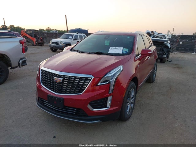 2021 CADILLAC XT5 1GYKNCRS5MZ183679 Photo 1