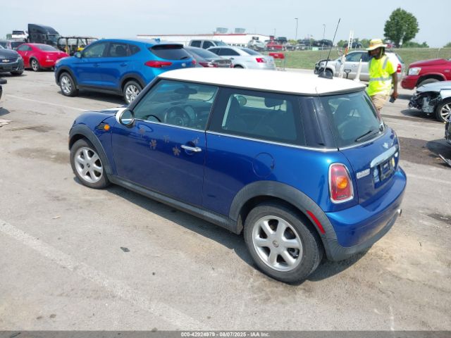 2009 MINI COOPER WMWMF33589TW71403 Photo 2