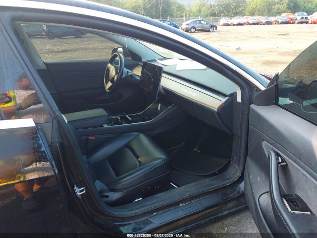 Tesla MODEL 3 2019 5YJ3E1EB0KF384879 Image 5