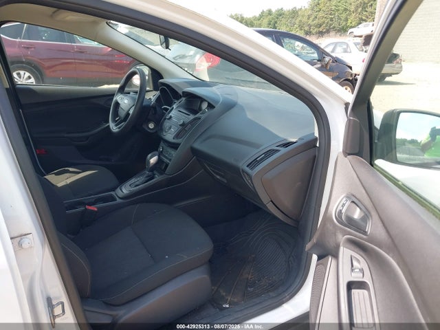 Ford Focus 2015 1FADP3E2XFL303695 Image 5